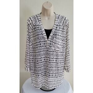 MAURICES Womens V-neck 3/4 sleeve Front pocket Graphic print Sheer Blouse-Sz 2X